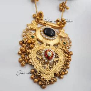 Aarvi Kundan Long Necklace & Beads - Image 3