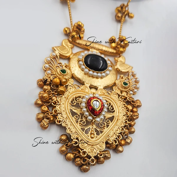 Aarvi Kundan Long Necklace & Beads - Image 3