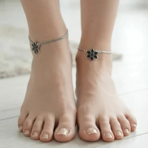 Black Floral Charm German Silver Anklet - Image 3