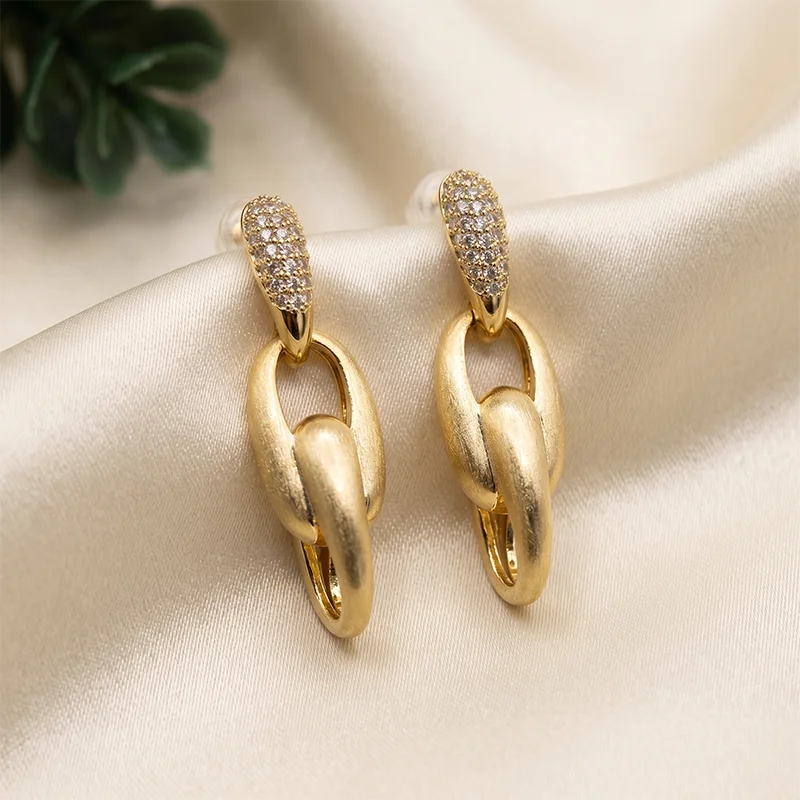 Clink Gold Link Earrings