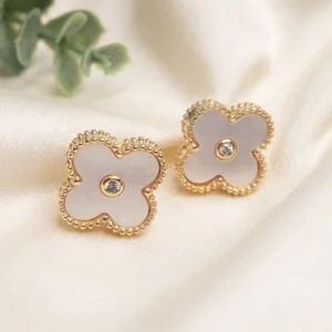 Fleur White Earrings