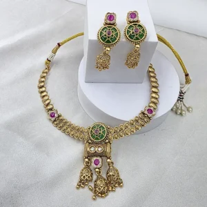 Alternative view of Heritage Gold Kundan Necklace with drops