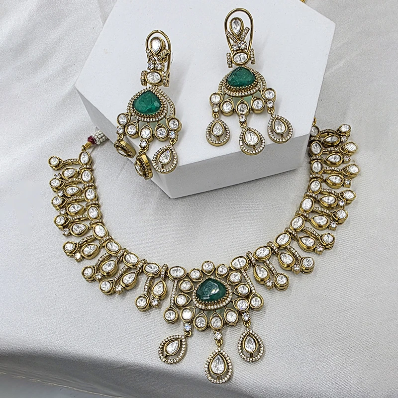Green Kundan Drop Necklace Set - Image 3
