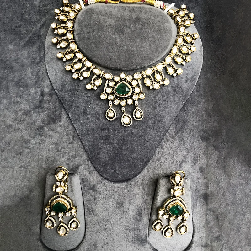 Green Kundan Drop Necklace Set - Image 2