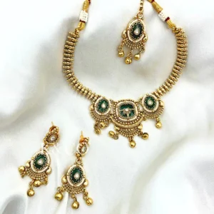 Kundan Heritage Necklace Set in green