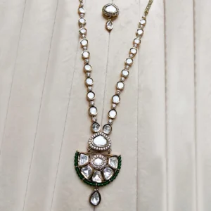 Kundan Long Necklace with Green Beads in Pendant - Image 2