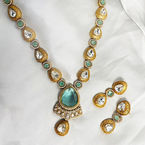 Kundan Necklace with drop pendant