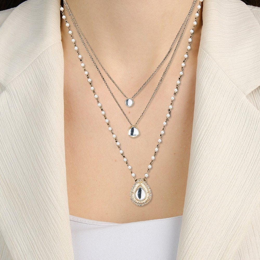 layered pearl necklace, buy pendant necklace online, women’s jewellery Australia, elegant layered necklace, modern pearl necklace, trendy necklaces Australia