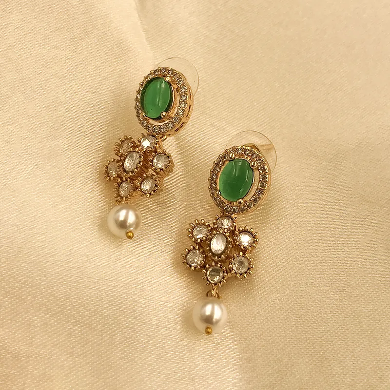 Emerald Kundan & Pearl Drop Earrings - Image 2