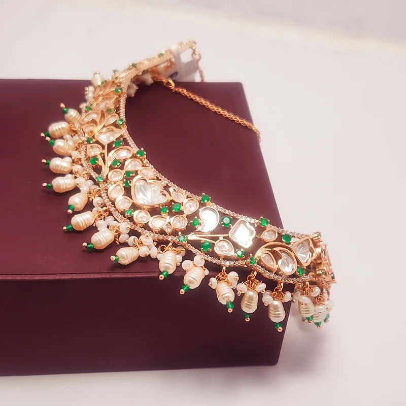 Statement Premium Choker Necklace with Polkis, Green - Image 4
