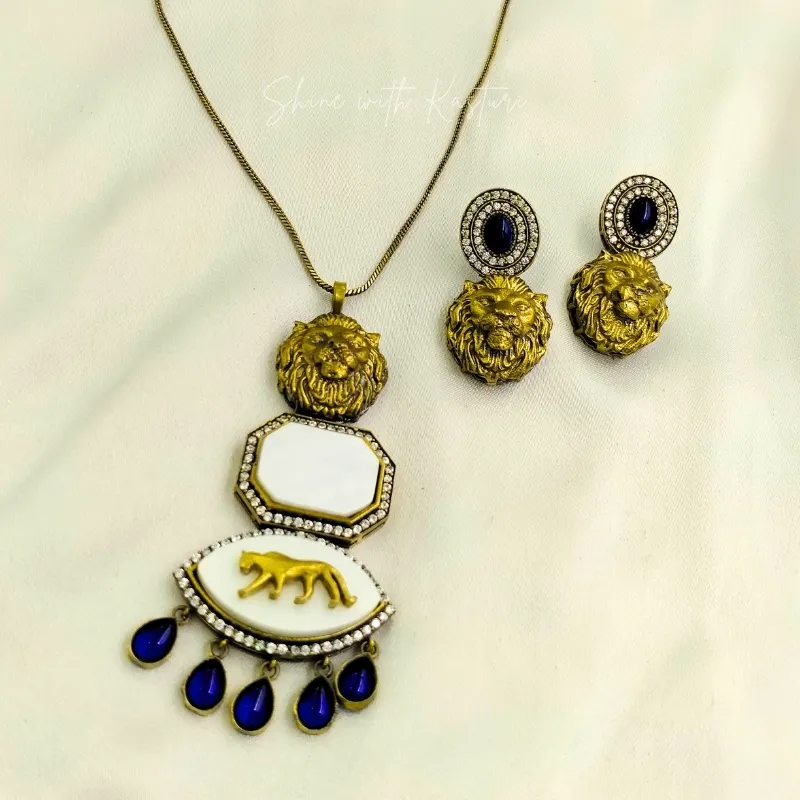 Sabyasachi inspired Pendant Necklace Set - Image 2