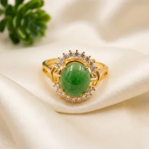 Ring with Emerald Stone