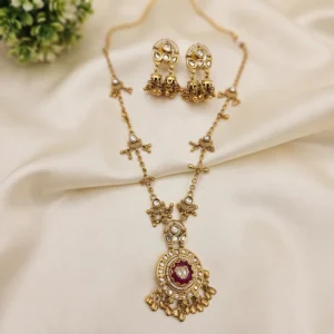 Shop Kundan Circular Motif Necklace