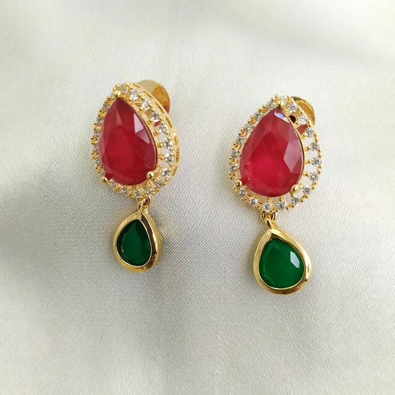 Emerald Ruby Elegance Kundan Pendant Necklace Set - Image 4
