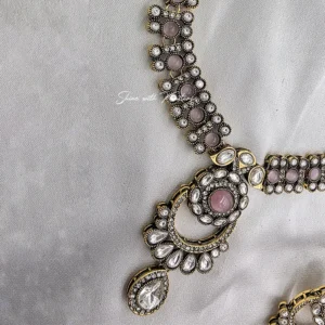Blush Kundan Statement Necklace - Image 4