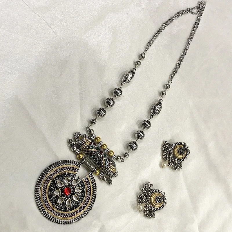 Oxidised Silver Pendant Necklace Set - Image 2