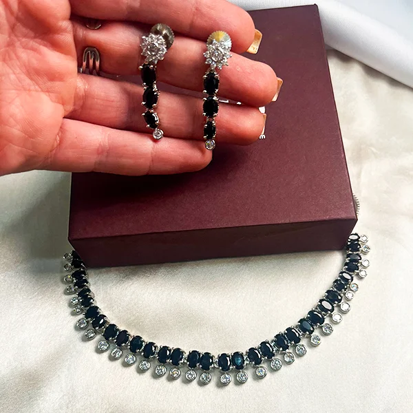 Royal Crystal Necklace Set, Black - Image 2