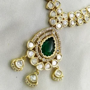 Emerald Radiance Statement Kundan Necklace Set - Image 3
