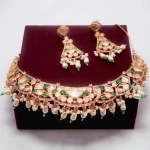 Statement Premium Choker Necklace with Polkis, Green - Image 2