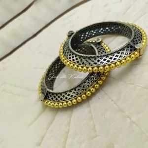 Stylish Dual Tone Oxidised Silver Bangle Set of 5 - Image 3