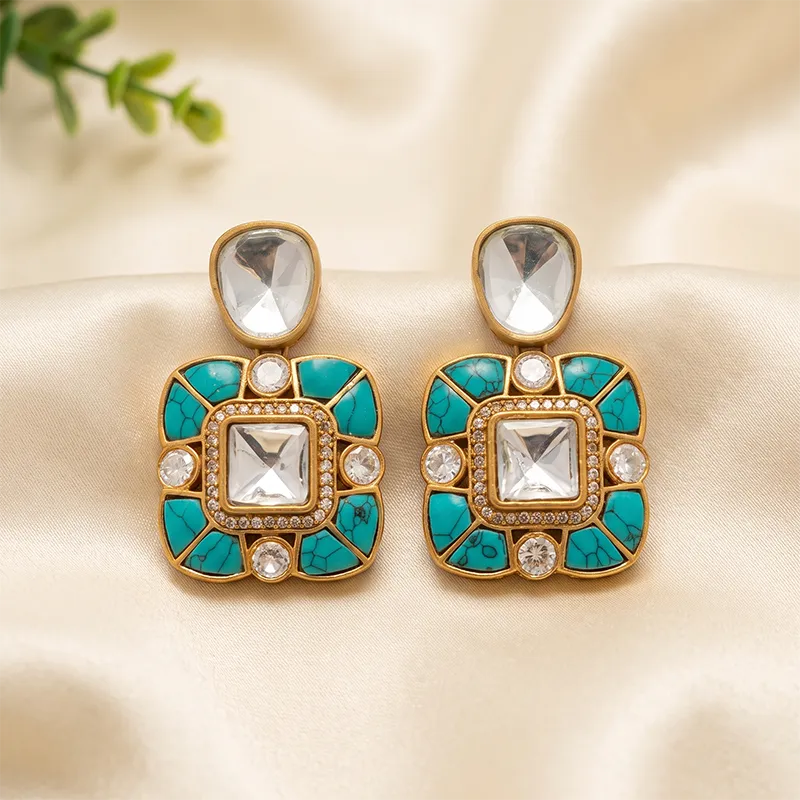 Shape Statement Kundan Earrings
