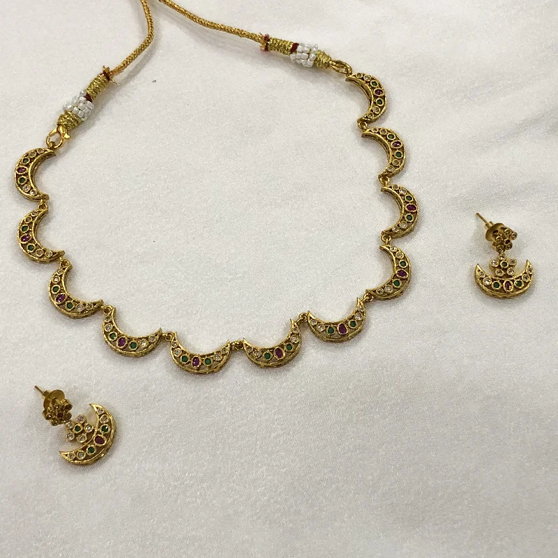 Antique Gold Crescent Kundan Choker