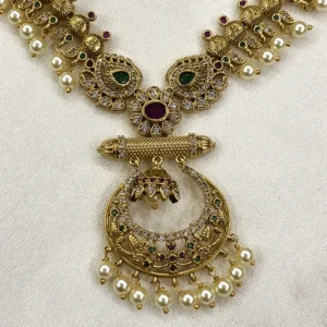 Alternative view of Antique Kundan Pearl Pendant Necklace Set
