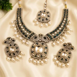 Celebrity Inspired Choker Royal Pendant Black