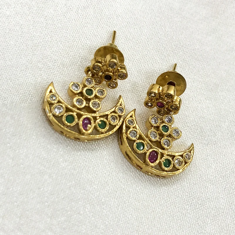 Antique Gold Crescent Kundan Choker - Image 2