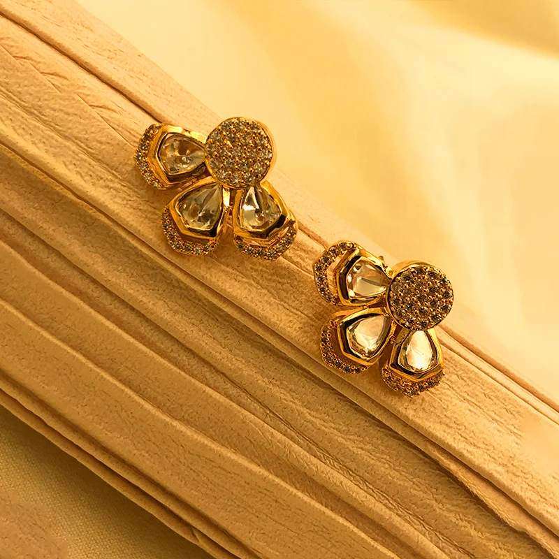 Golden Floral Stylish Stud Earrings - Image 2