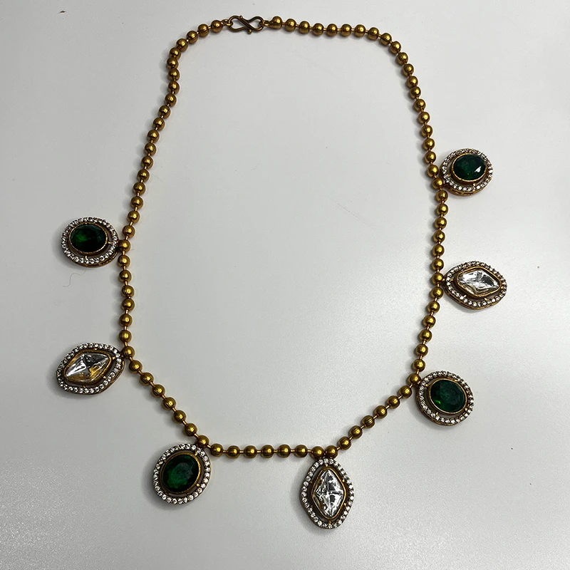 Emerald Kundan Beaded Necklace Set with Earrings - Image 2