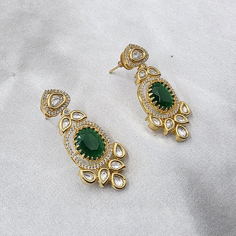 Emerald Kundan Polki Choker Necklace Set - Image 3