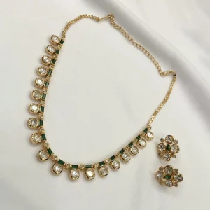 Light Kundan Choker with Earrings