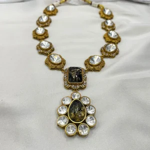 Shop Long Kundan Necklace Set