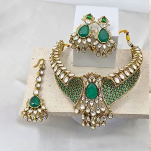 Alternative view of Statement Choker in Emerald with Earrings & Maang Tikka