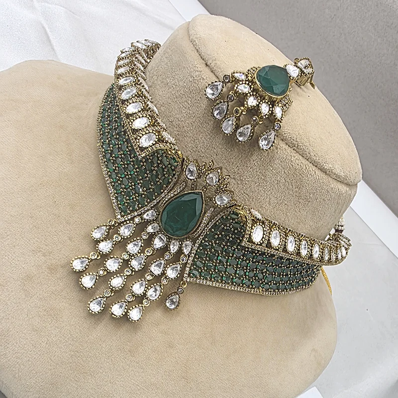 Statement Choker in Emerald with Earrings & Maang Tikka - Image 4